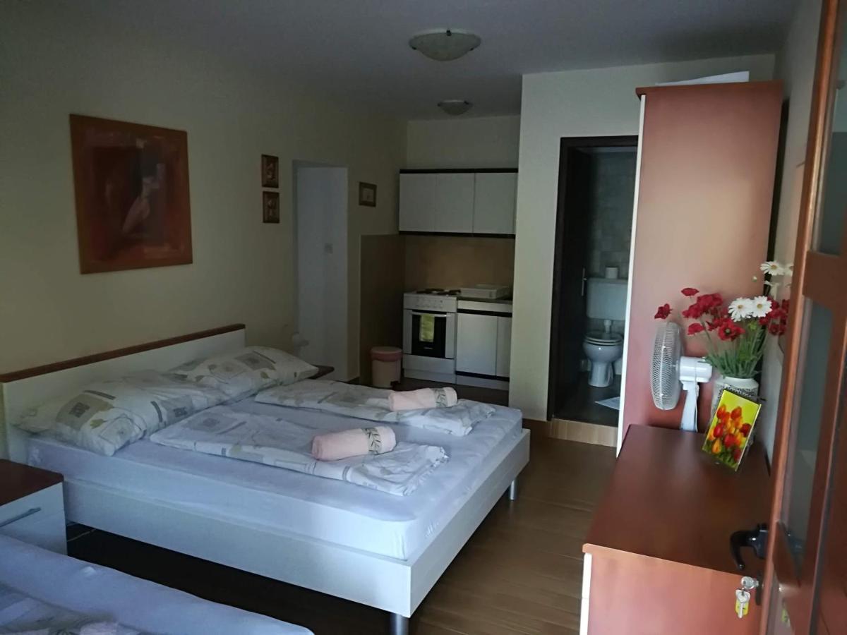 קרק Apartmani Am מראה חיצוני תמונה