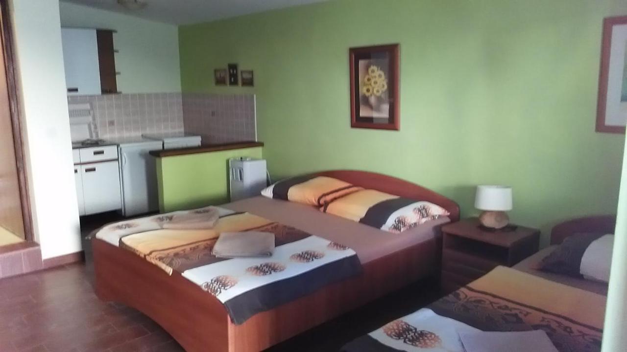 קרק Apartmani Am מראה חיצוני תמונה