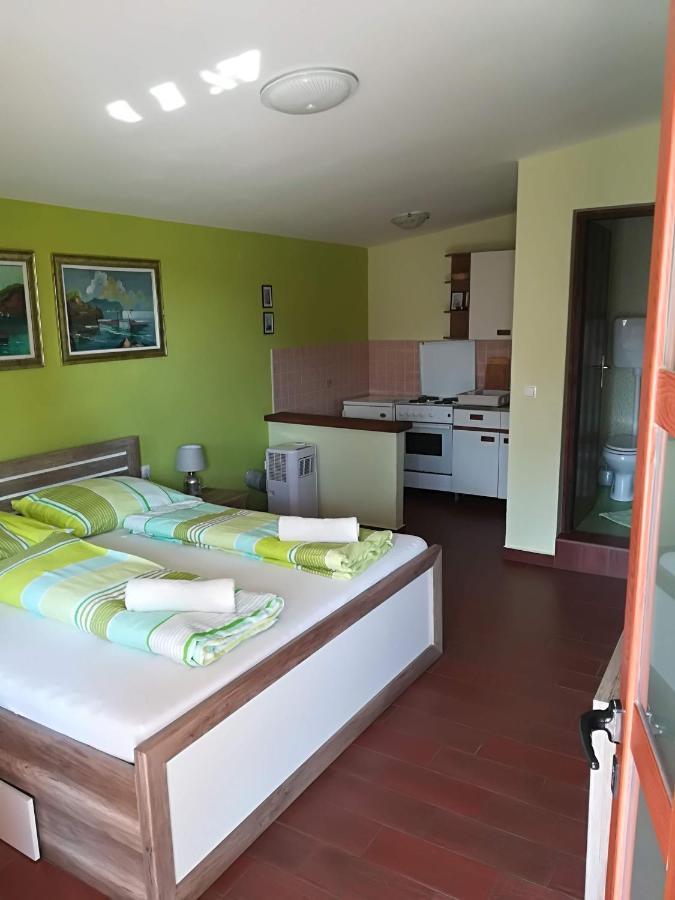 קרק Apartmani Am מראה חיצוני תמונה