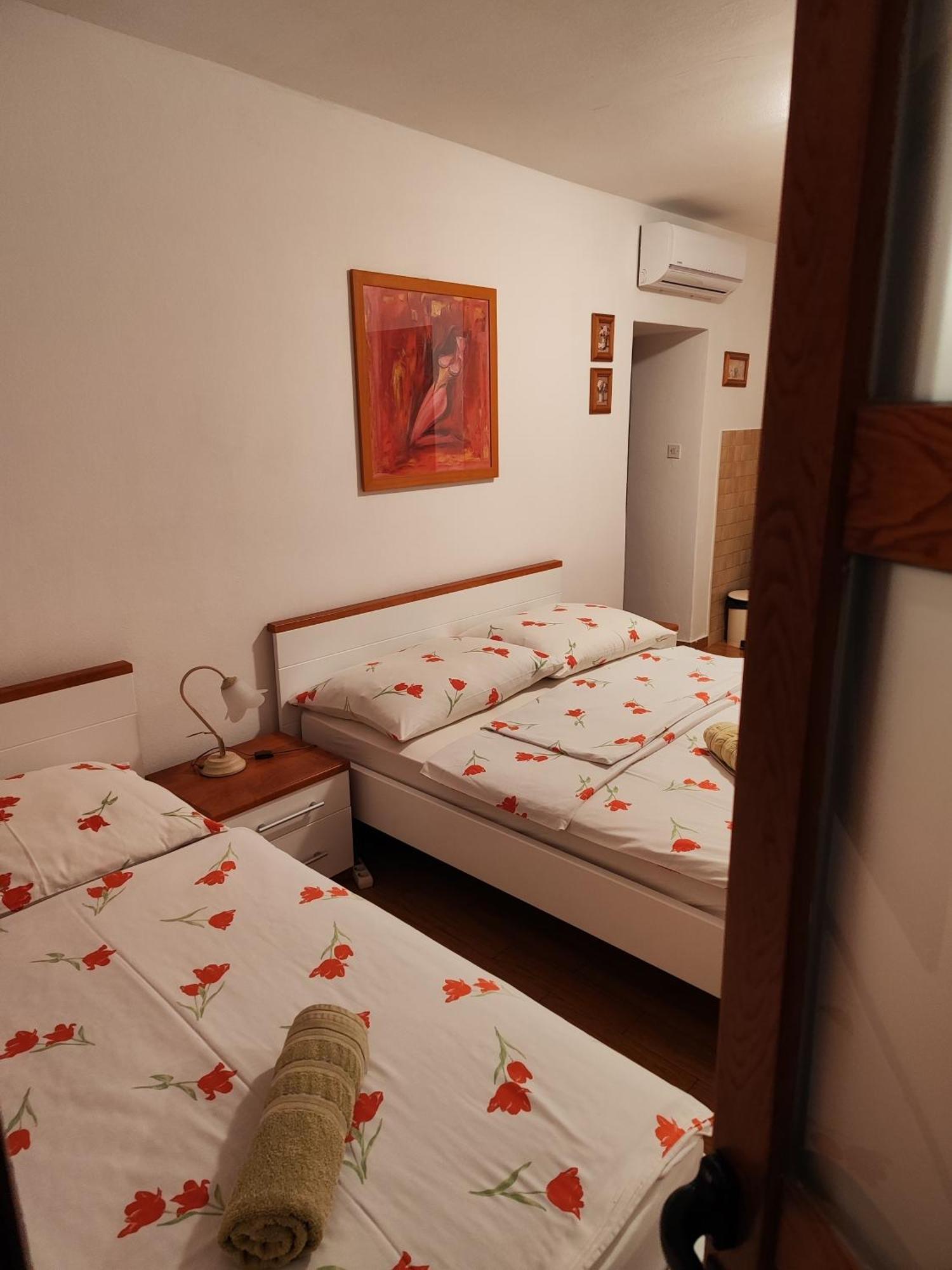 קרק Apartmani Am מראה חיצוני תמונה